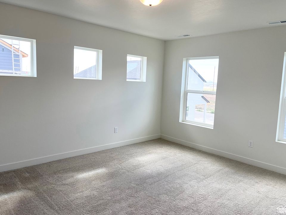 3611 N Oak Blvd Eagle Mountain UT Zillow