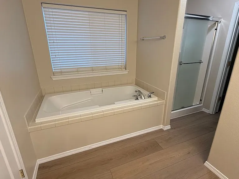 413 Roger Smith Dr — Photo 23