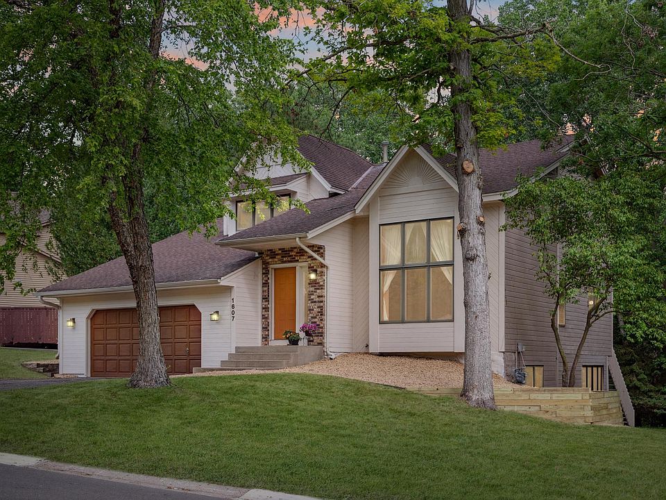 1st image of 1607 Sherwood Way
