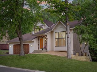 1607 Sherwood Way, Eagan, MN 55122