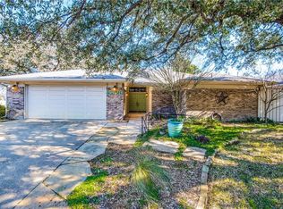 15720 Wing Point Dr, Dallas, TX 75248