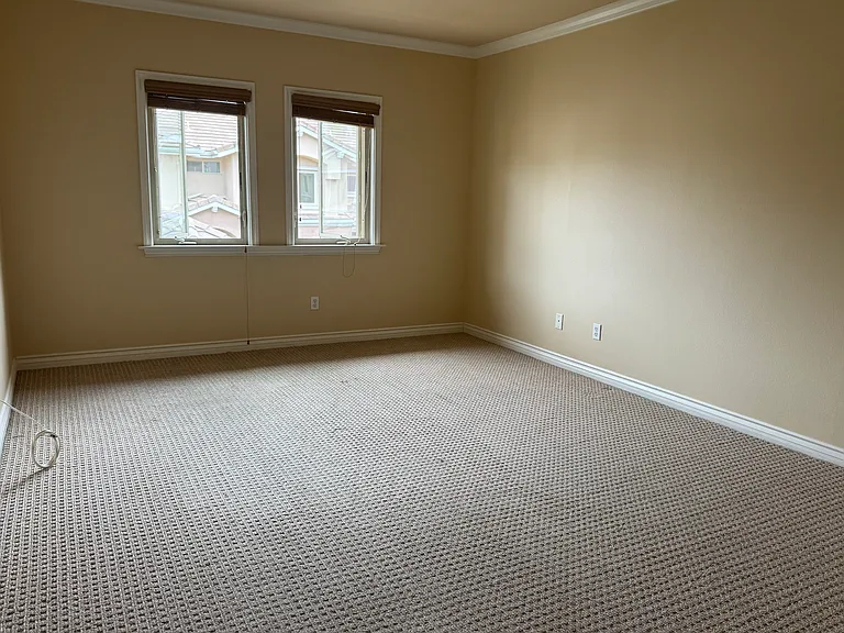 88 N Roosevelt Ave #4 — Photo 8