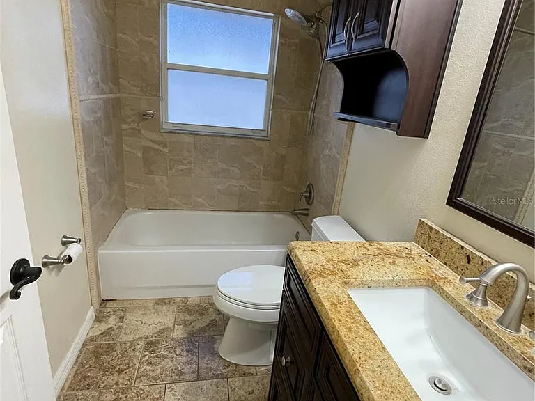 2266 Jessica Ln — Photo 14
