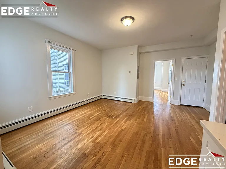 30 Mount Hope St #1 — Photo 3