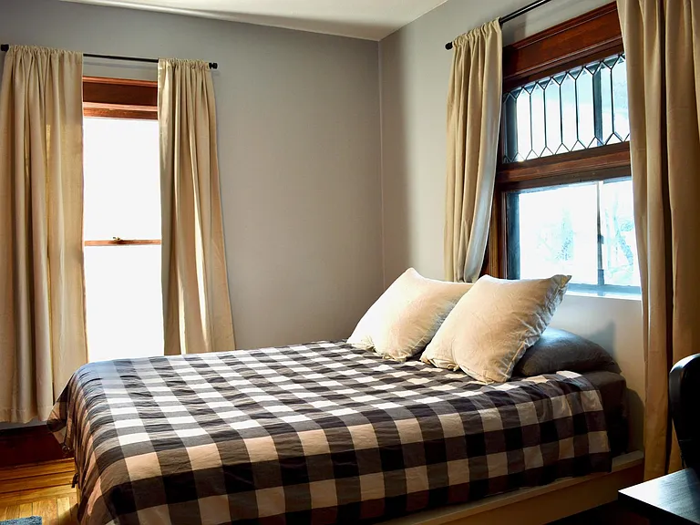 1427 Monroe St NE #1 — Photo 10
