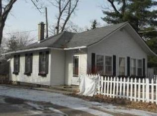 5N159 Oak Leaf Ct, St Charles, IL 60174