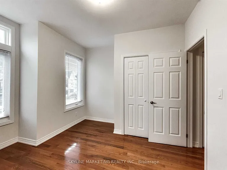 809 Dovercourt Rd #UPPER — Photo 21