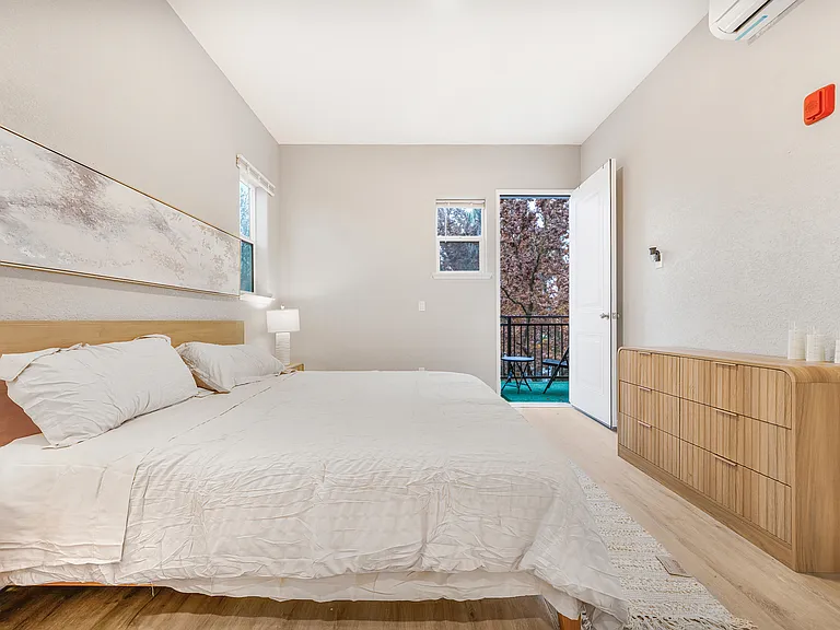 1928 21st St #310 — Photo 5