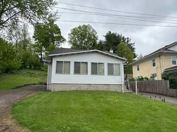 55 Spring St, Shavertown, PA 18708