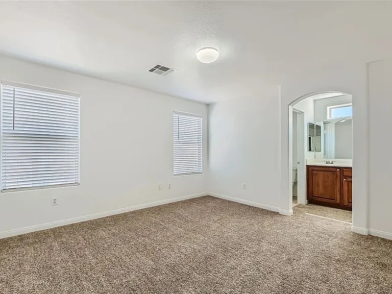 5849 Old English Ct — Photo 24