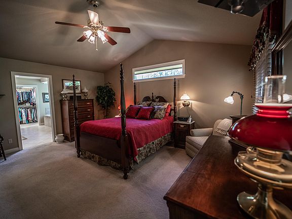 5th image of 23 Brummel Ln