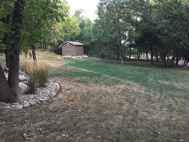 144 Acorn Dr — Photo 6
