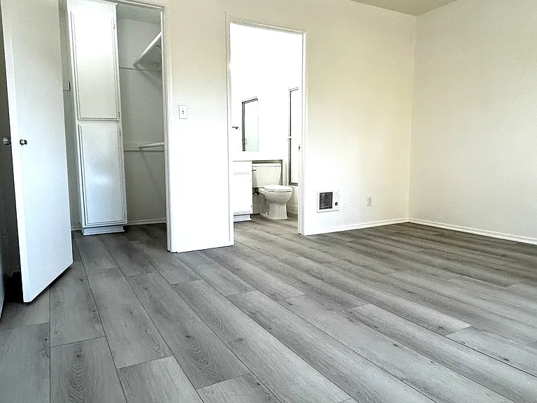 3618 Empire Dr #201 — Photo 7