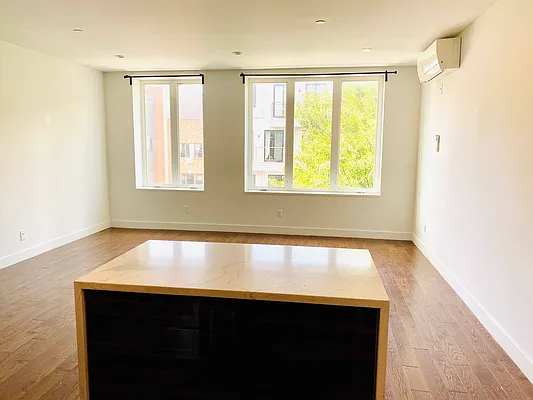 Rented by Blue Egg Realty Corp | media 3