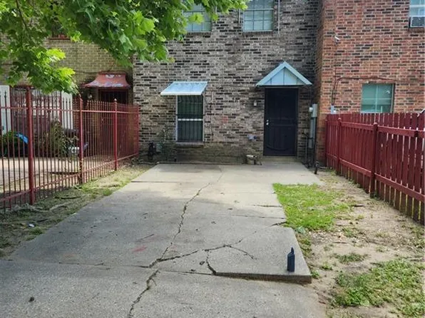 5913 Beechcraft St, New Orleans, LA 70126