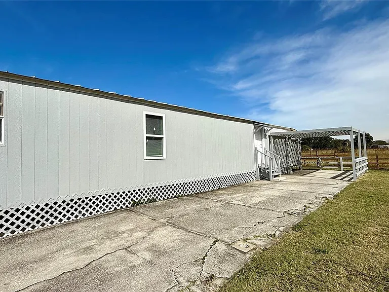 639 Ellison Pkwy — Photo 19