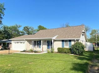 3114 Ringer Rd, Saint Louis, MO 63125