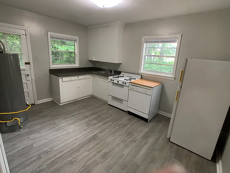 912 Oxmoor Rd — Photo 30