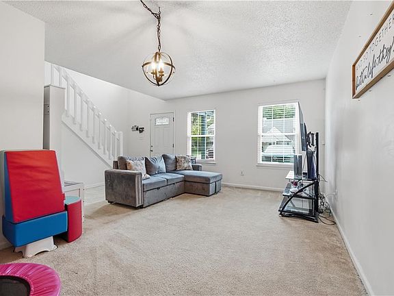 5th image of 404 Sheepshead Ln