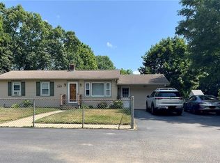 426 Arnold Rd, Coventry, RI 02816