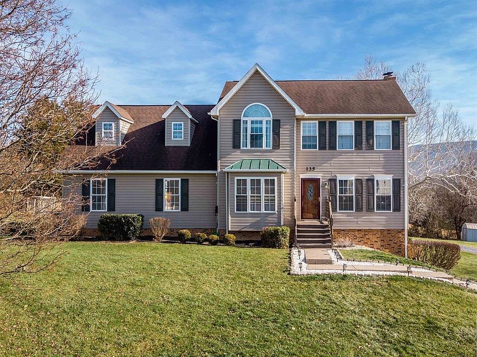 1st image of 135 Dillon Ct