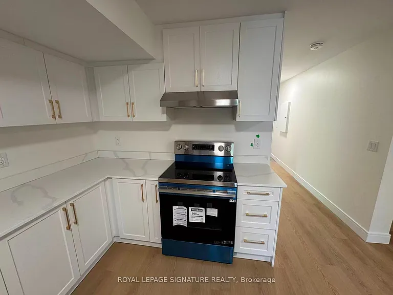 53 Bishop Ave #4 — Photo 22