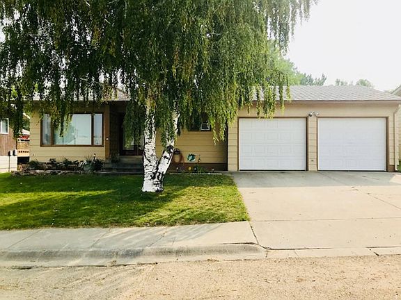 3rd image of 111 Ruby Ave