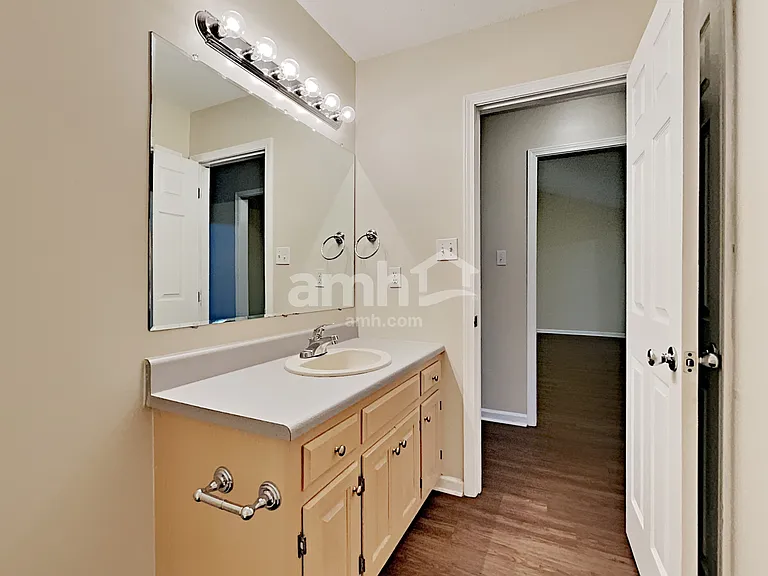 2338 Sir Edward Ln — Photo 19