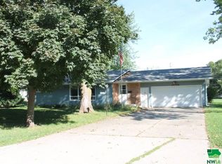 1324 Martin St, Sac City, IA 50583