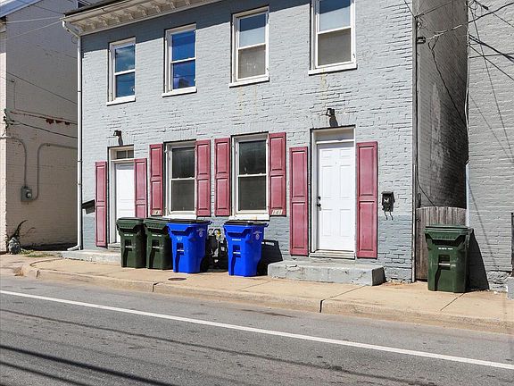 3rd image of 141 S Locust St #143