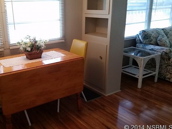 3rd image of 5253 Pineland Ave