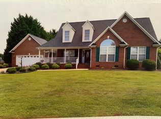 445 Carrington Dr, Boiling Springs, SC 29316