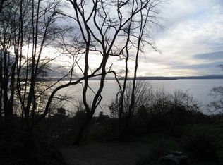 5244 SW Jacobsen Rd, Seattle, WA 98116