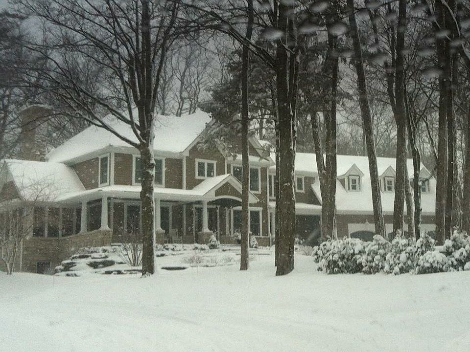 2nd image of 1525 Parkview Dr
