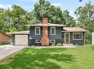 10812 W 71st Pl, Shawnee, KS 66203