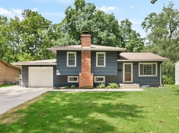 10812 W 71st Pl, Shawnee, KS 66203