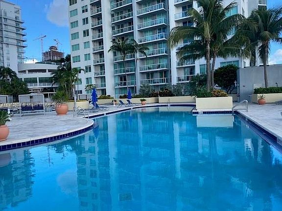 5th image of 244 Biscayne Blvd APT 246