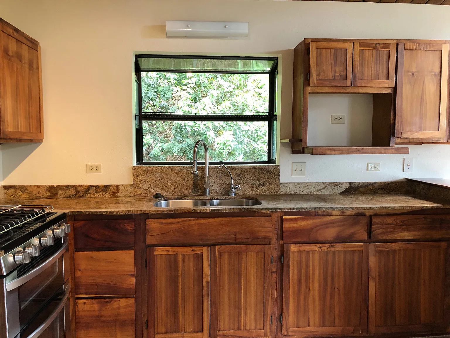Saint Johns Rd, Kealakekua — Photo 4