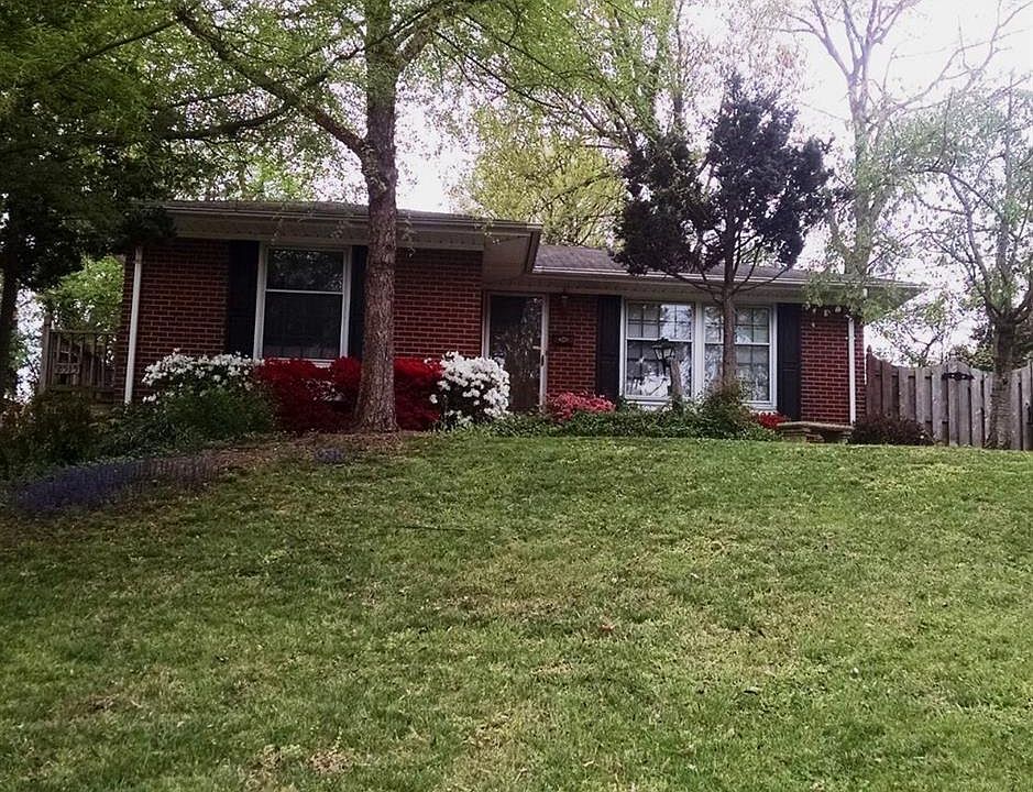 1st image of 2515 Emerald Dr