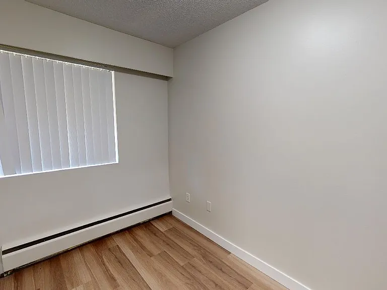 1373 W 73rd Ave — Photo 5