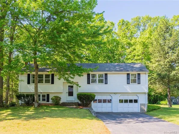 23 Stonehenge Drive, Windsor, CT 06095