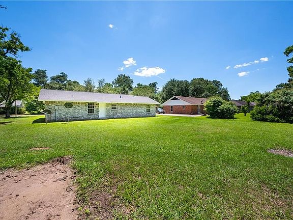 5th image of 714 Evelyn Dr