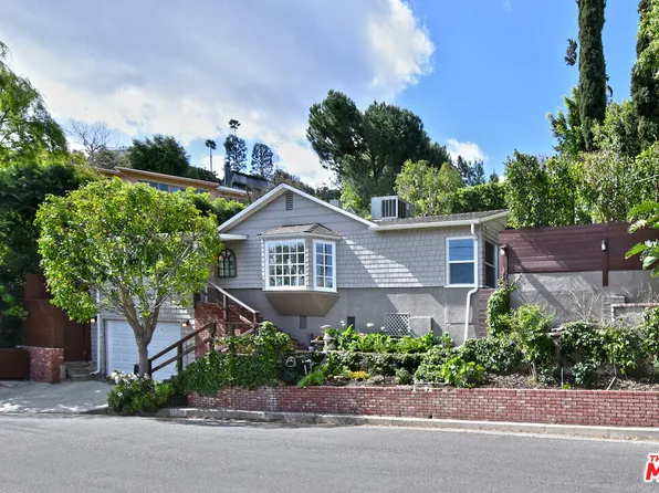 15200 Del Gado Dr, Sherman Oaks, CA 91403