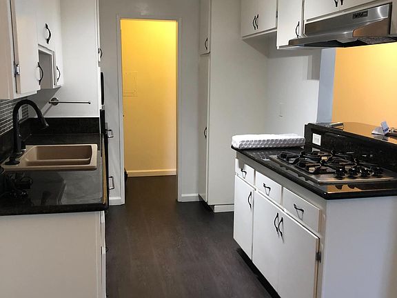 5th image of 11275 Westminister Ave #308