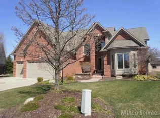 16717 Fays Ct, Macomb, MI 48042