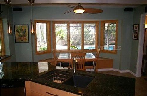 5th image of 433 Whispering Oak Ln