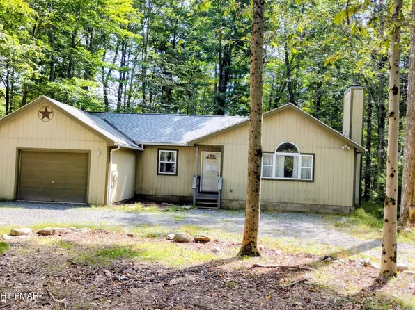 235 Paxinos Dr, Pocono Lake, PA 18347