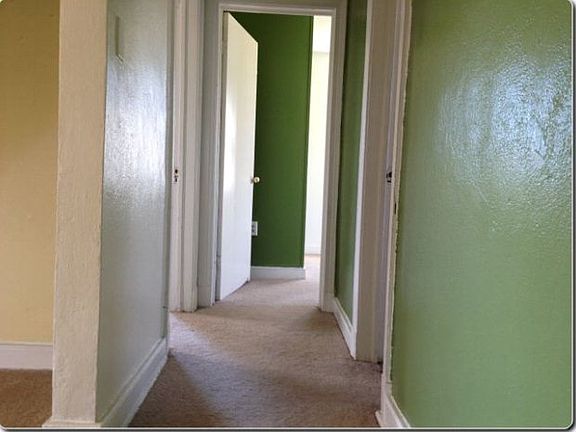 4th image of 208 Fairview Cir N