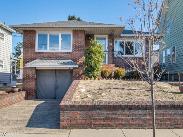 9 Mckenzie Ave, East Rutherford Boro, NJ 07073