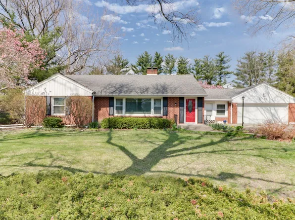 1110 W College Ave, Normal, IL 61761